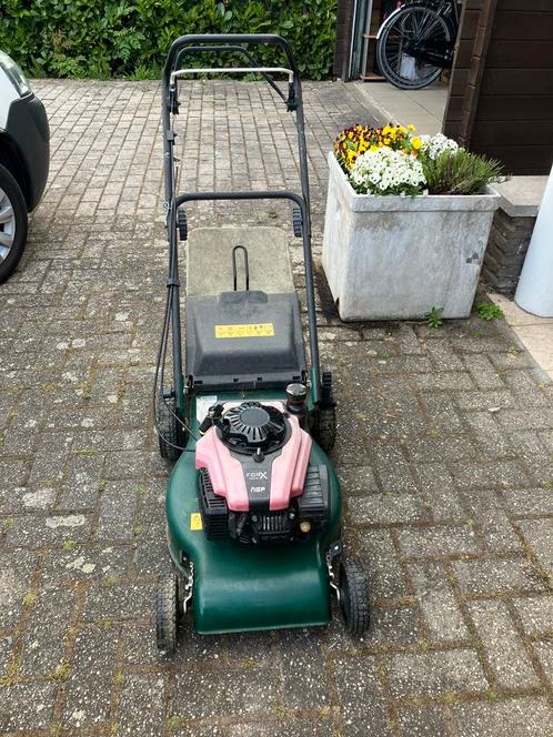 Zelftrekker merk NGP in prima staat, Tuin en Terras, Grasmaaiers, Zo goed als nieuw, Opvangbak, Ophalen