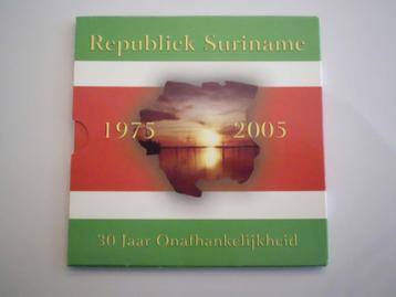 Ensemble de pièces du Suriname 2005 - 30 ans d'indépendance, Envoi, Amérique du Sud, Série
