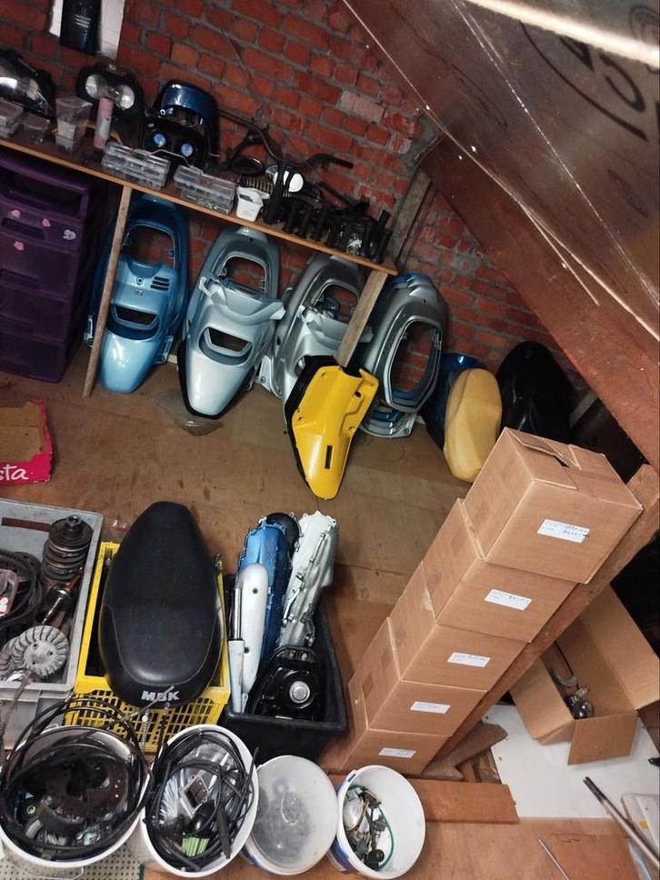 onderdelen MBK booster zoekt u iets laat maar weten, Fietsen en Brommers, Brommeronderdelen | Algemeen, Gebruikt, Ophalen of Verzenden