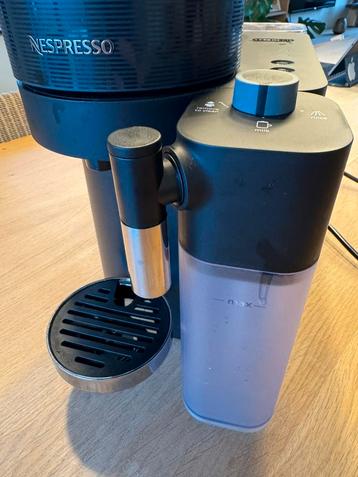 Nespresso vertuo lattissima (delonghi), Elektronische apparatuur, Koffiezetapparaten, Ophalen, Zo goed als nieuw, Espresso apparaat
