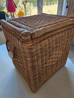 Rieten opberg mand, Ophalen, Riet, Mand