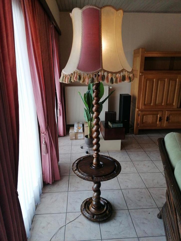 Handgemaakte lampadaire rond 1945, Huis en Inrichting, Lampen | Vloerlampen, Gebruikt, 150 tot 200 cm, Hout, Overige materialen