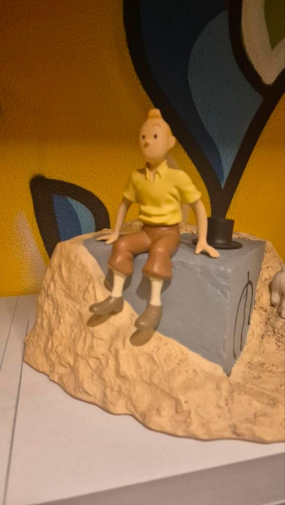 Tintin tombeau Leblon Moulinsart no Fariboles Aroutcheff, Collections, Personnages de BD, Tintin, Enlèvement ou Envoi