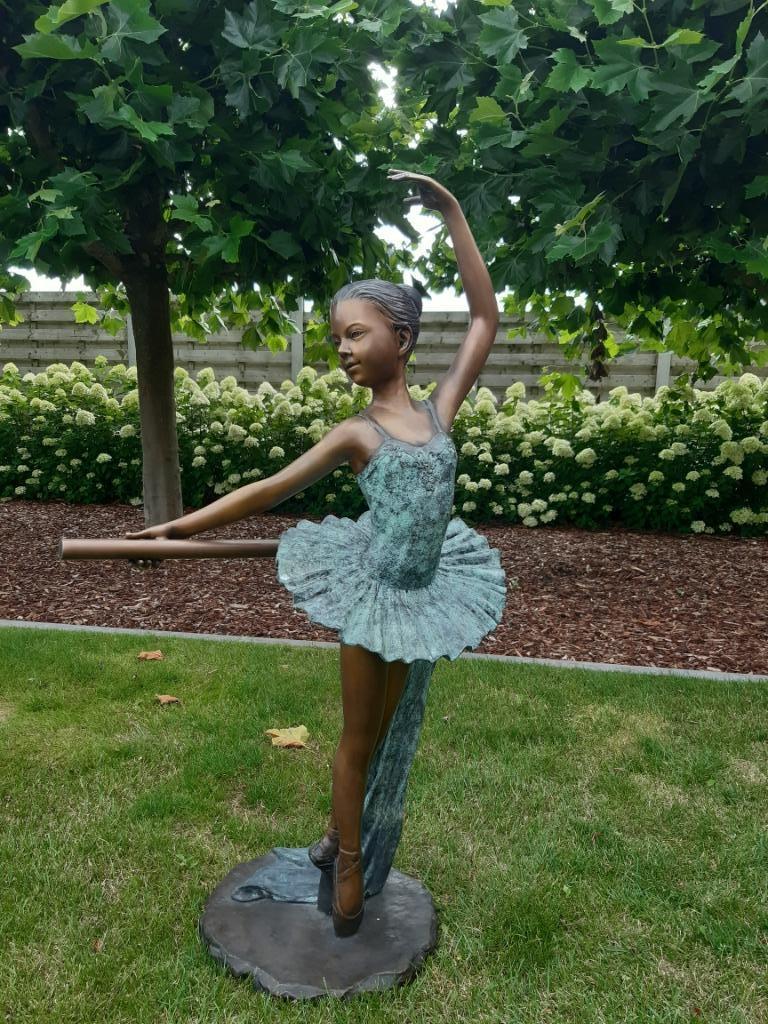 Ballerina in brons kan binnen of buiten eindejaar prijs !, Tuin en Terras, Tuinbeelden, Nieuw, Mensenbeeld, Overige materialen