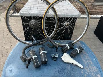 Fiets onderdelen beschikbaar voor biedingen