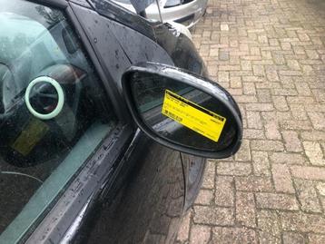 Rétroviseur extérieur droit d'un Ford KA