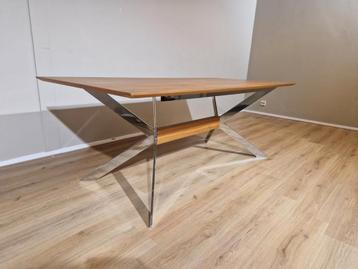 Table de salle à manger Hulsta ET1100, bois, cadre chromé disponible aux enchères