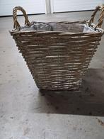 Rieten mant, Huis en Inrichting, Woonaccessoires | Schalen en Manden, Ophalen, Mand, Vierkant, Zo goed als nieuw