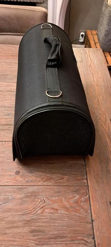 Honden/kattenbenche draagbaar 41cm L x 27cm H x 24cm breed  beschikbaar voor biedingen