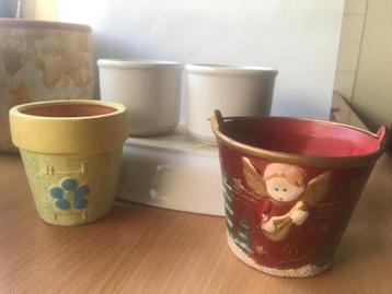 8 VERSCHILLENDE CACHEPOTS beschikbaar voor biedingen
