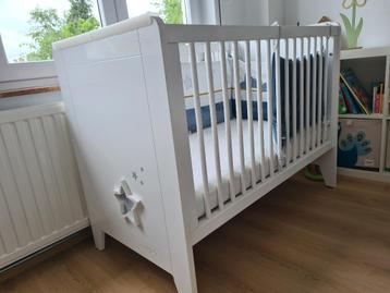 Noukie's Star Powderbed + matras van kokoslatex beschikbaar voor biedingen
