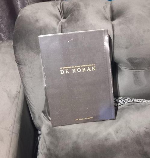 Gratis Nederlandse vertaling Koran Gent, Huis en Inrichting, Zetels | Complete zithoeken, Zo goed als nieuw, Ophalen