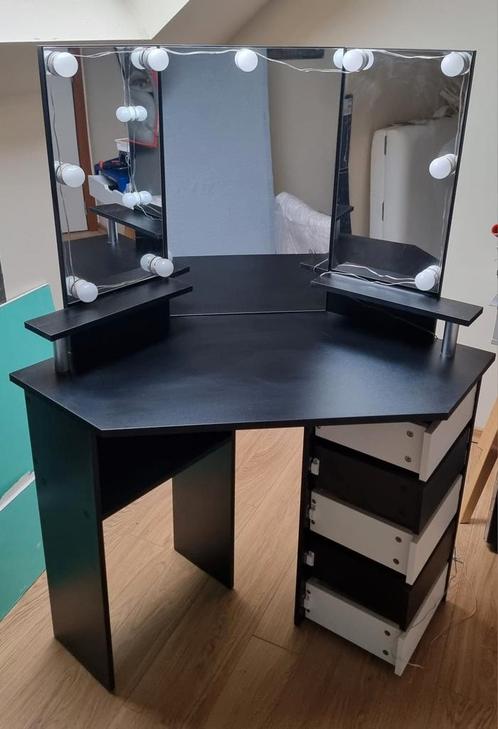 Make-up hoektafel met 3 spiegels & Hollywood spiegellampen, Huis en Inrichting, Tafels | Kaptafels, Zo goed als nieuw, 100 tot 150 cm