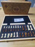 Wooden chess set 39 x 39 cm, Hobby en Vrije tijd, Gezelschapsspellen | Bordspellen, Ophalen of Verzenden, Zo goed als nieuw