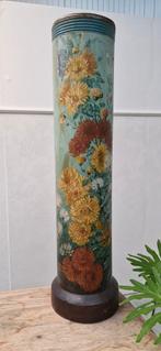 Handgeschilderde vaas met bloemen, Ophalen