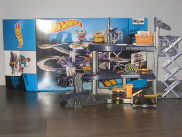 Garage HotWheels Mega garage beschikbaar voor biedingen