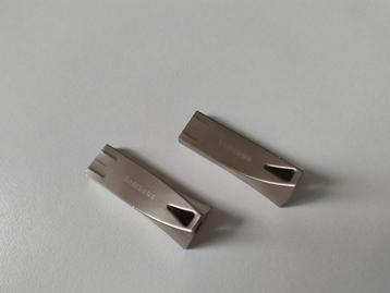 Samsung 2 USB Sticks 👉 128 GB + 256 GB Zilver 👈 beschikbaar voor biedingen