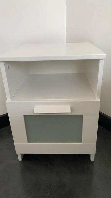 Nachtkast Ikea beschikbaar voor biedingen