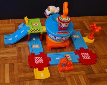 Tut tut bolide : Mon Aéroport Interactif + Avion, Enfants & Bébés, Jouets | Vtech, Enlèvement ou Envoi, Utilisé