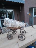 Antieke poppenkoets, Verzamelen, Overige Verzamelen, Ophalen, Zo goed als nieuw