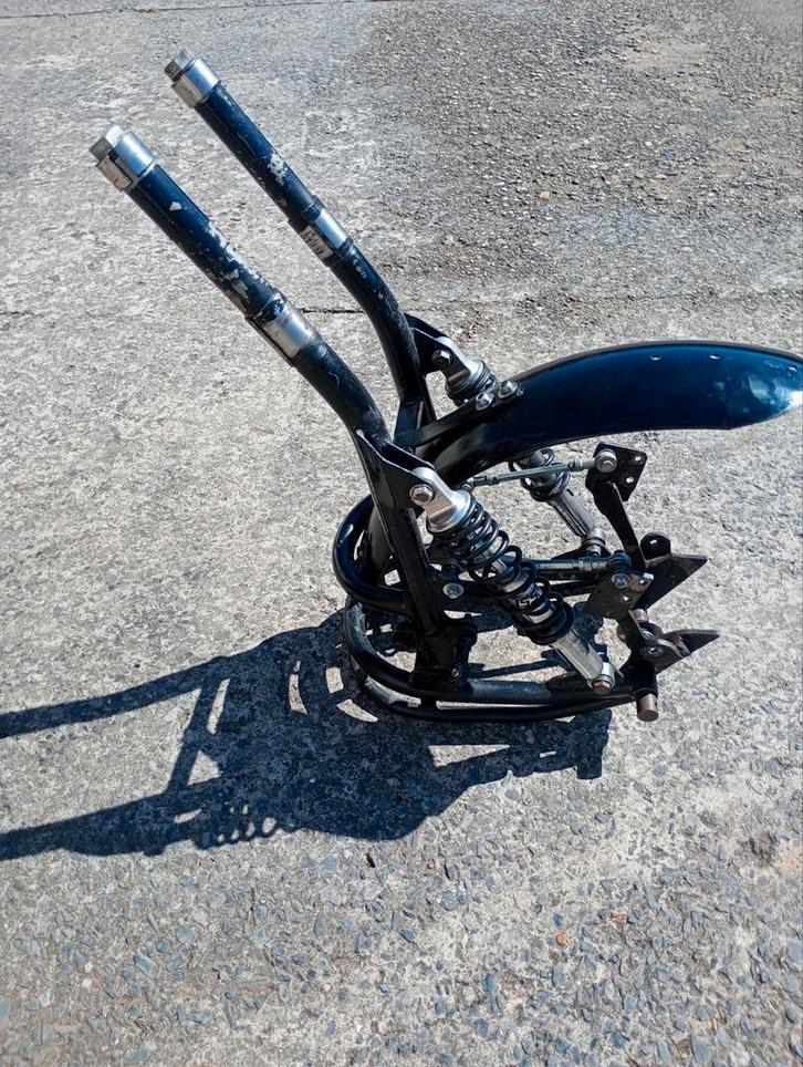 Zijspan + schommelvork+ hulpframe, Motoren, Overige Motoren, Ophalen