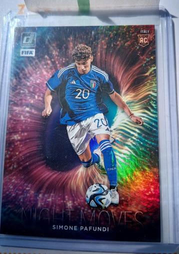 Simone Pafundi Night Moves RC No. 21 2023-24 PANINI FIFA Don beschikbaar voor biedingen