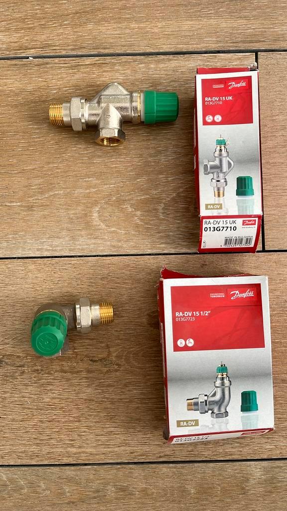 Danfoss radiator afsluiters, Doe-het-zelf en Bouw, Verwarming en Radiatoren, Nieuw, Radiator, Ophalen of Verzenden
