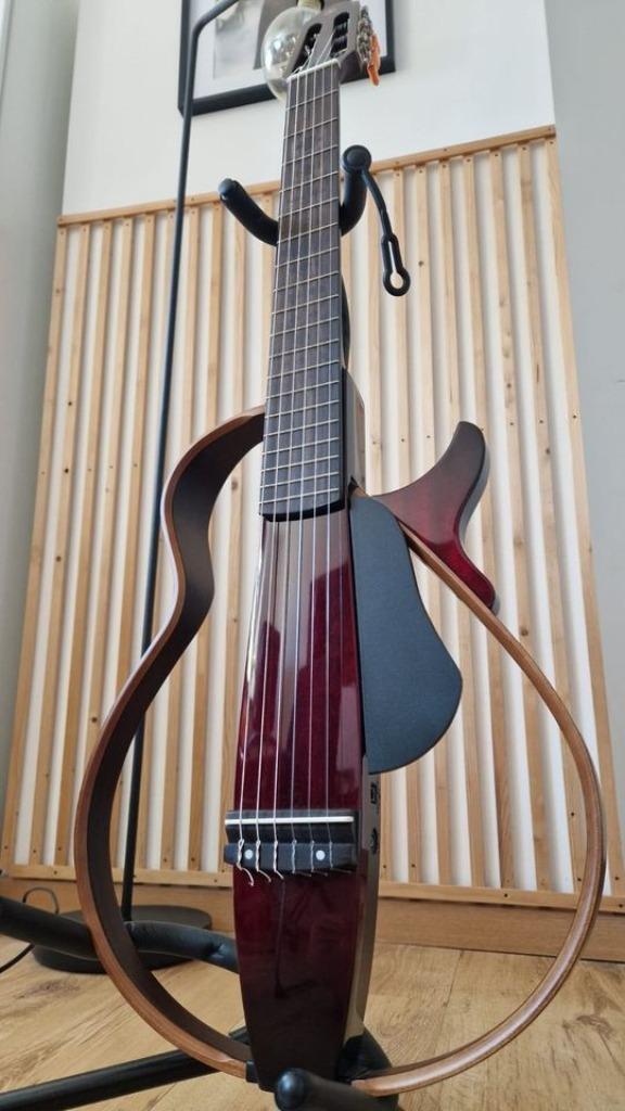 Yamaha Silent Guitar, Muziek en Instrumenten, Snaarinstrumenten | Gitaren | Akoestisch, Zo goed als nieuw, Klassieke of Spaanse gitaar