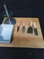 Tapas/snijplank met mesjes 5€, Huis en Inrichting, Keuken | Bestek, Ophalen