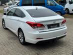 Hyundai // i40 Sedan, Voorwielaandrijving, Stof, 1600 cc, Wit