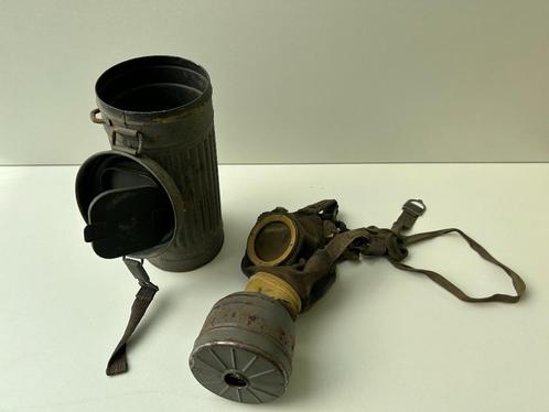 Duits gasmasker + bus - WO 2, Verzamelen, Militaria | Tweede Wereldoorlog, Landmacht, Overige typen, Ophalen of Verzenden
