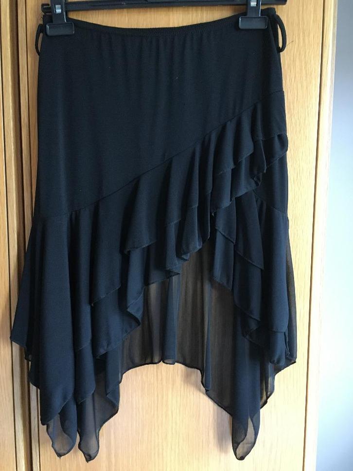 Rok zwart met volants maat 36/38, Kleding | Dames, Rokken, Zo goed als nieuw, Maat 36 (S), Zwart, Boven de knie, Ophalen of Verzenden