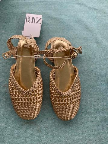 Nieuwe gouden sandaaltjes (Zara) maat 33