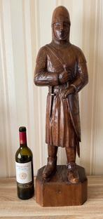 Grote kunstzinnige houtsculptuur, Vlaamse ridder, 77 cm!, Ophalen
