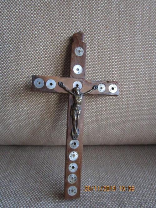 Très ancienne croix avec nacre, Antiquités & Art, Antiquités | Objets religieux, Enlèvement