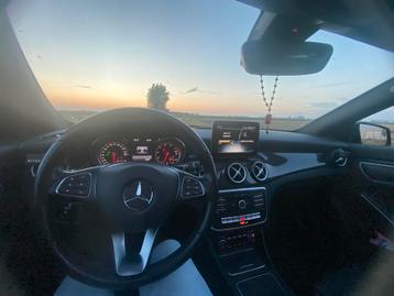 Mercedes-Benz CLA 180 AMG-line EDITION  beschikbaar voor biedingen