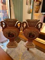 Paire de vases antiques en porcelaine, Ophalen, Zo goed als nieuw