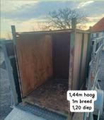 Metalen kisten, Ophalen