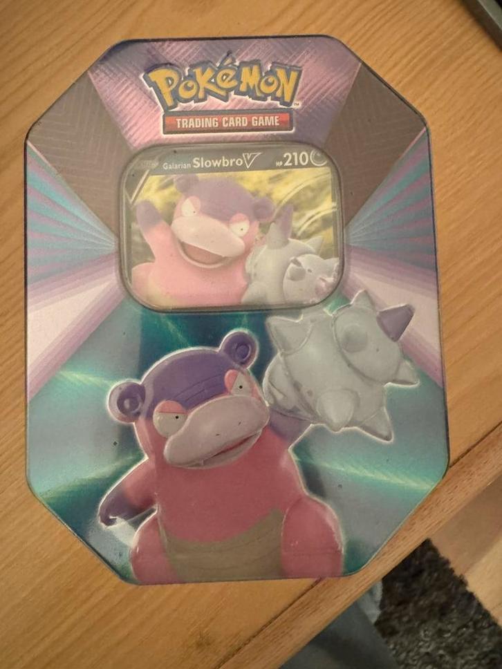 Pokemon sealed Galarian Slowbro tin met oude packs in!, Hobby & Loisirs créatifs, Jeux de cartes à collectionner | Pokémon, Neuf