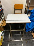 Gratis: 2 oude schoolbanken, Antiek en Kunst, Ophalen