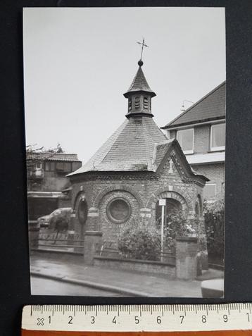 Zwart-wit foto Burst ( Erpe - Mere ) H. Hart kapel beschikbaar voor biedingen
