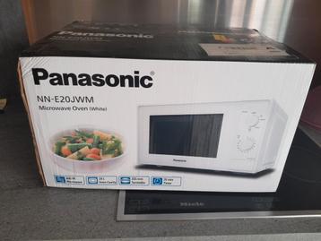 Spiksplinternieuwe microgolf Panasonic! beschikbaar voor biedingen