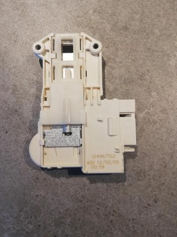 DEURSLOT (DEURRELAIS) WASMACHINE AEG LAVAMAT 76800  beschikbaar voor biedingen