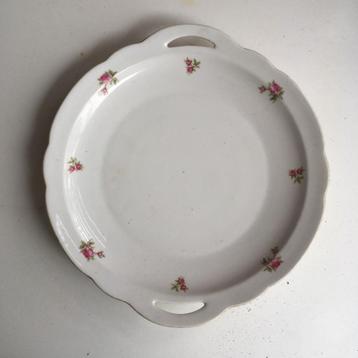 Bord met bloemmotief beschikbaar voor biedingen