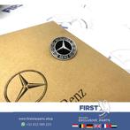 Mercedes AMG VOORBUMPER LOGO ZWART BADGE EMBLEEM W176 W177 V, Nieuw, Ophalen of Verzenden, Mercedes-Benz