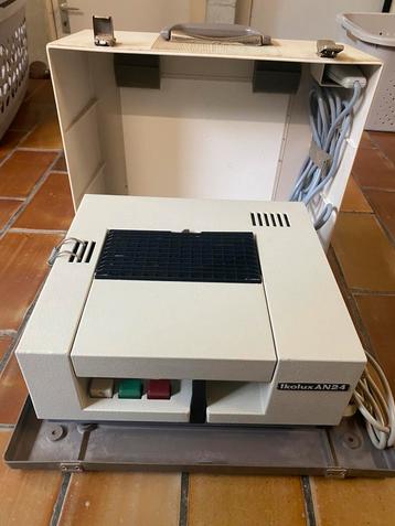 ZEISS IKON diaprojector  beschikbaar voor biedingen