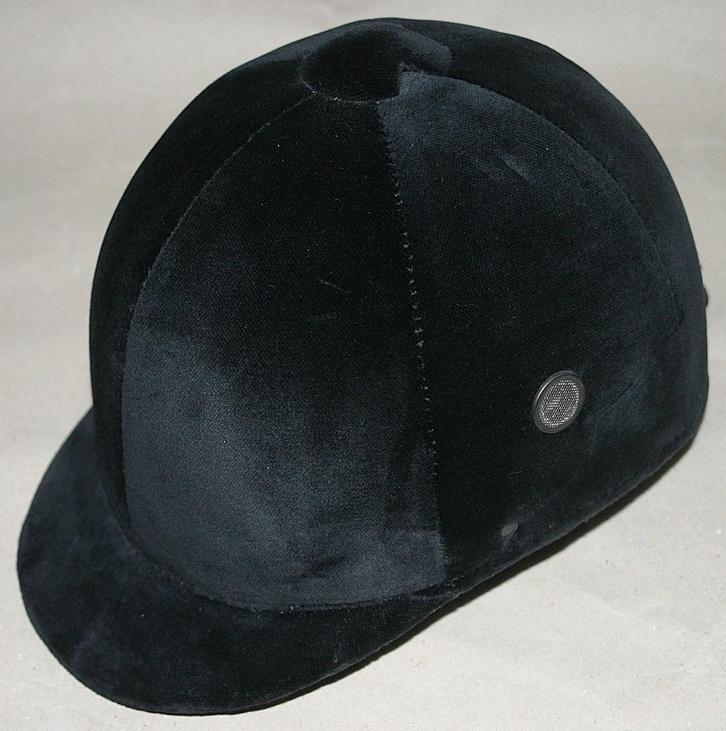 Horka cap maat 57, Dieren en Toebehoren, Paardrijkleding, Zo goed als nieuw, Cap, Ophalen of Verzenden