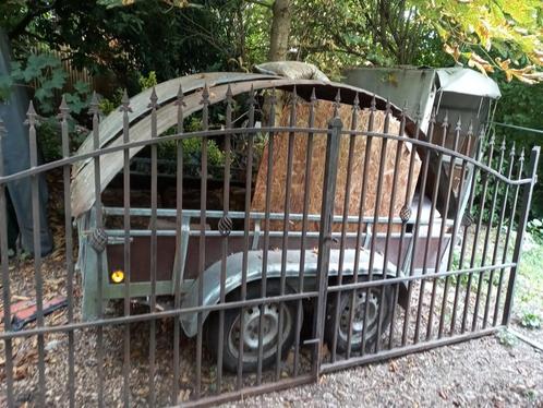 Ijzeren tuinpoort met zijhekkens., Tuin en Terras, Tuinhekken en Hekwerk, Gebruikt, Sierhekwerk, IJzer, Ophalen