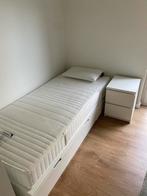 Ikea bed + nachtkast ( + matras en kussen optioneel), Huis en Inrichting, Slaapkamer | Complete slaapkamers, Ophalen, Gebruikt