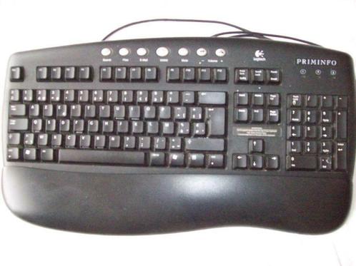 Azerty toetsenborden voor school / werk, Computers en Software, Toetsenborden, Zo goed als nieuw, Azerty, Bedraad, Ergonomisch